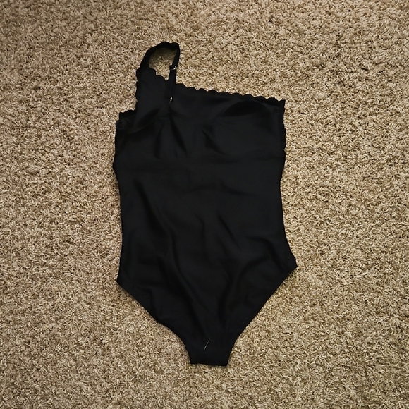 Kona Sol Elegant Black Swimwear - Picture 2 of 3